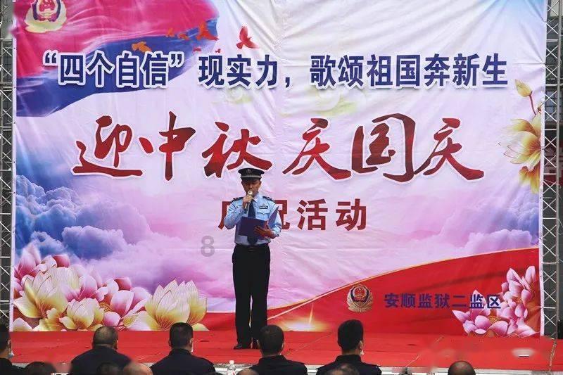 谈恋爱工资卡要交给女朋友么？女朋友让你给怎么办？游戏画面
